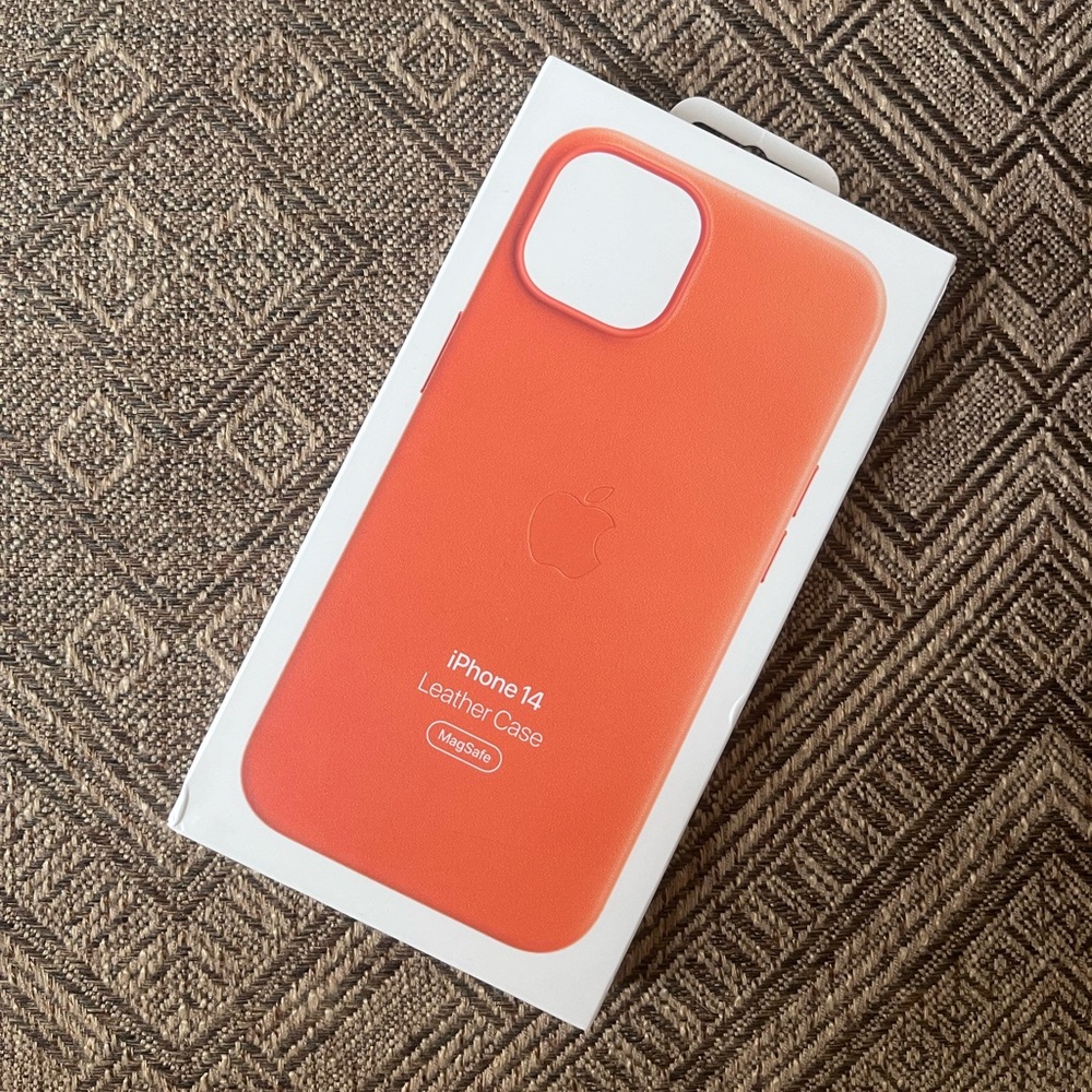 Apple Iphone 14 Orange Leather Case